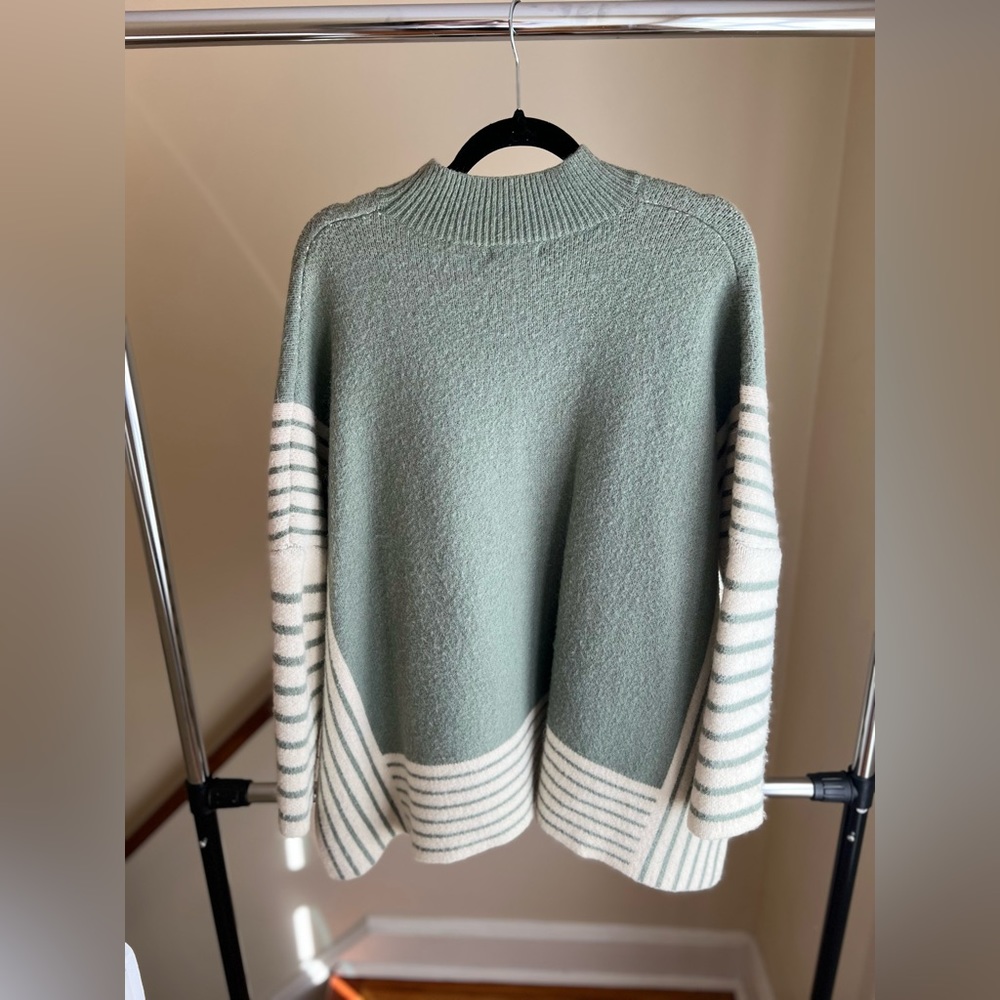 Sweater - Picture 3 of 4